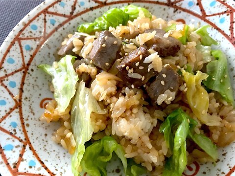 ガーリックバターしょうゆのビーフレタス炒飯☆昼食に